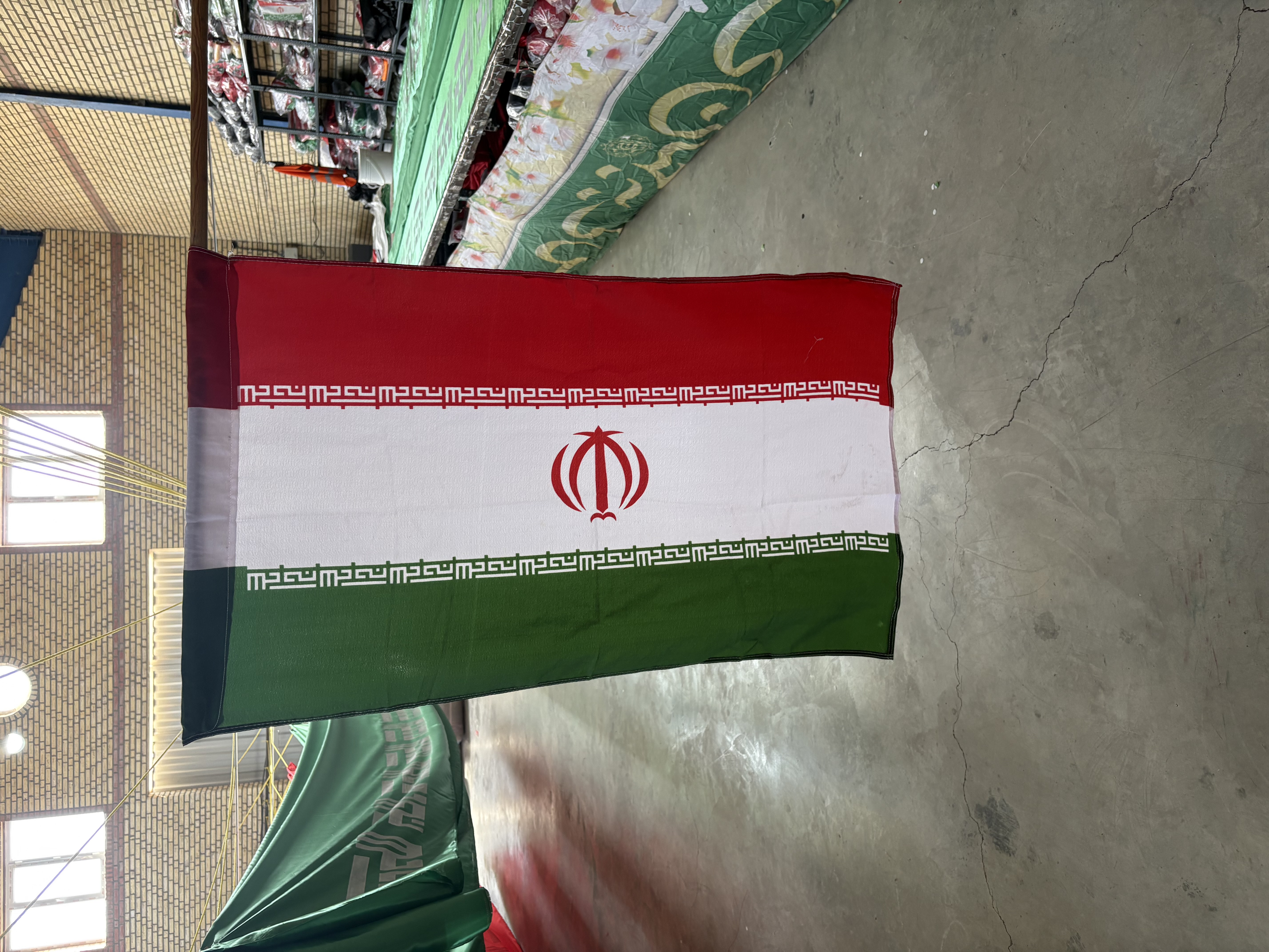 پرچم ایران ساتن ۷۰*۱۲۰ چوب خور